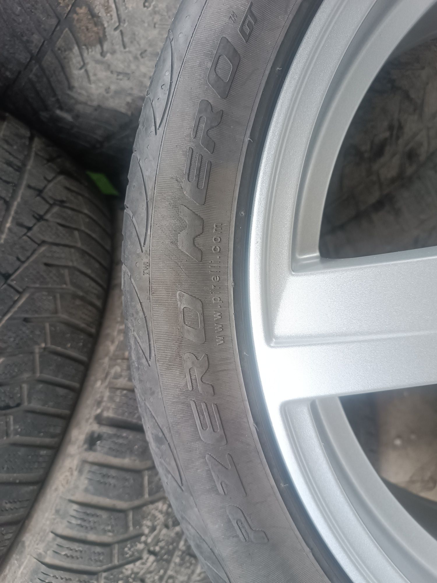 Шини pirelli 245/40zr19 БУ