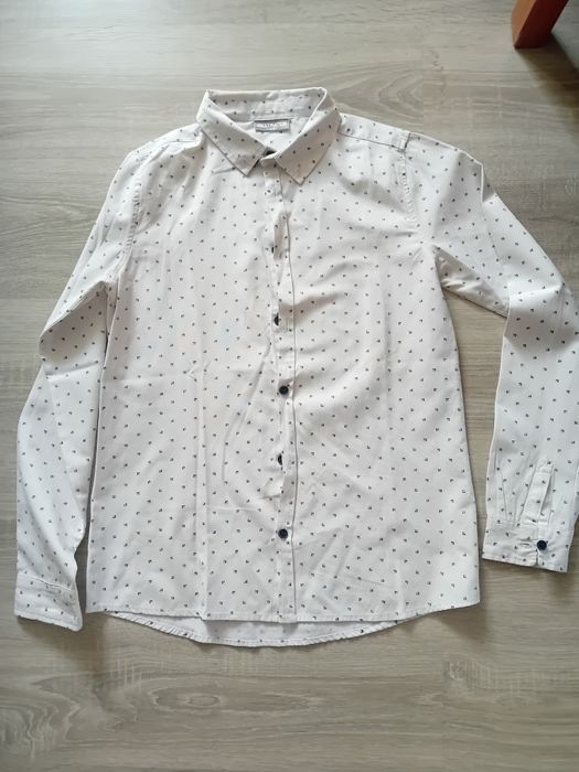 Elegancka koszula dla chłopca. Rozmiar 170cm.