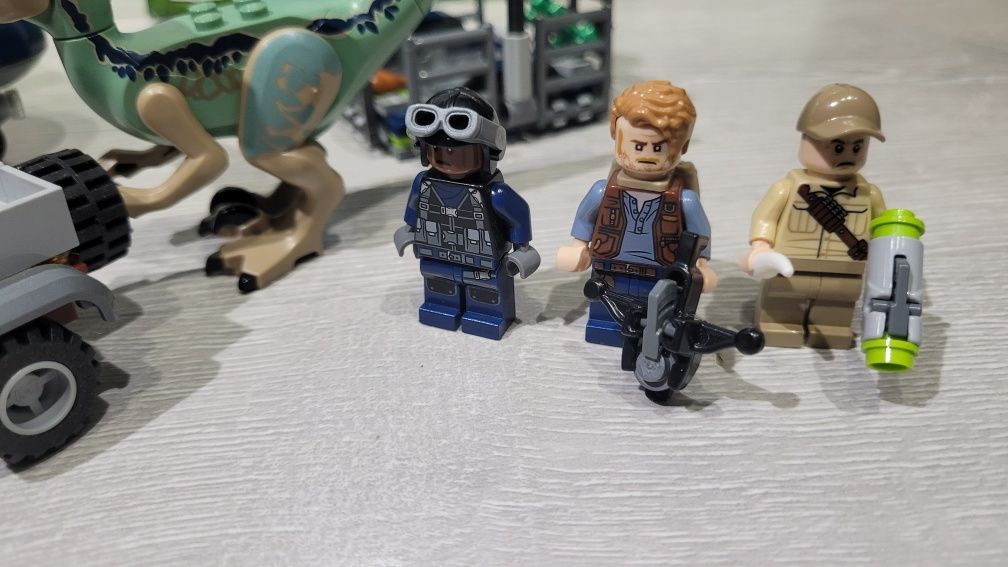 Klocki lego Jurassic World 75928 Pościg  za śmigłowcem.