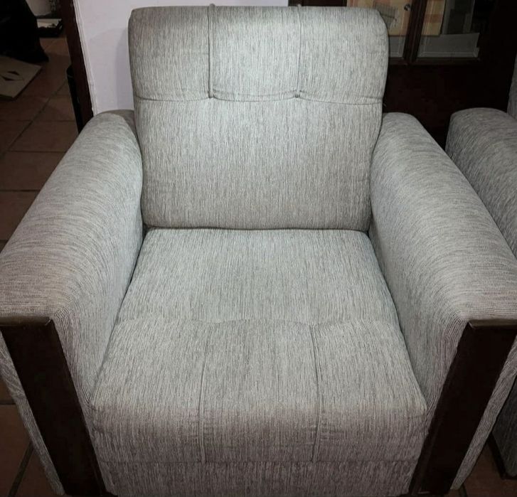 Vendo conjunto de sofás .ver a descrição