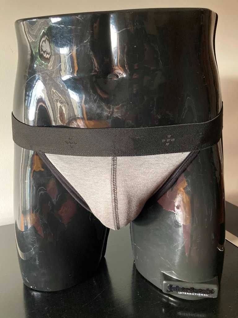 Jockstrap, fio dental, cuecas e boxers para homem