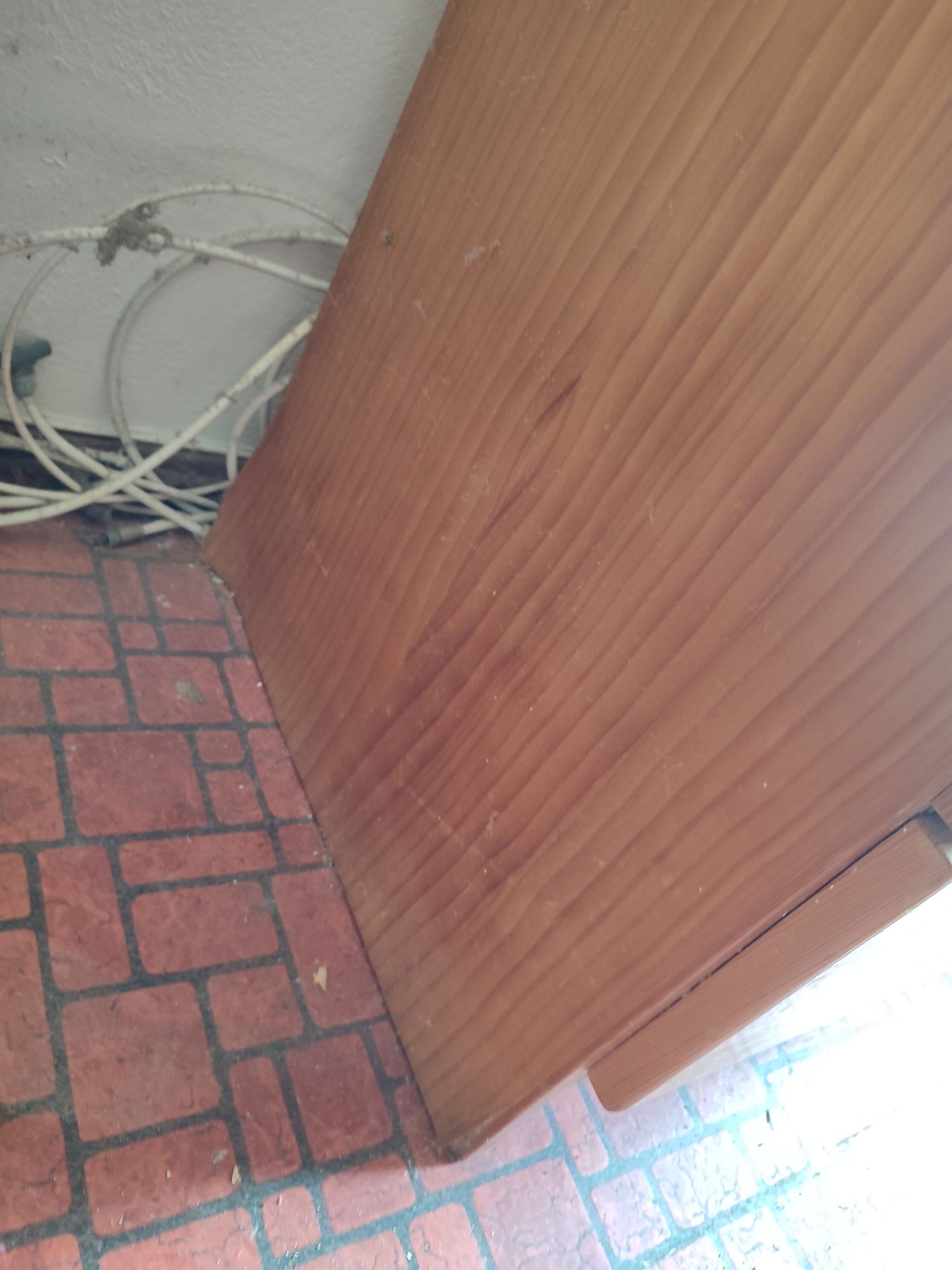Cómoda em pinho para restaurar