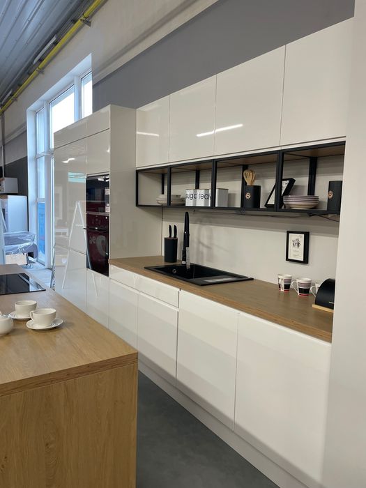 Kuchnia ekspozycyjna Salon Meblowy BRW ul. Bohaterów Getta 9