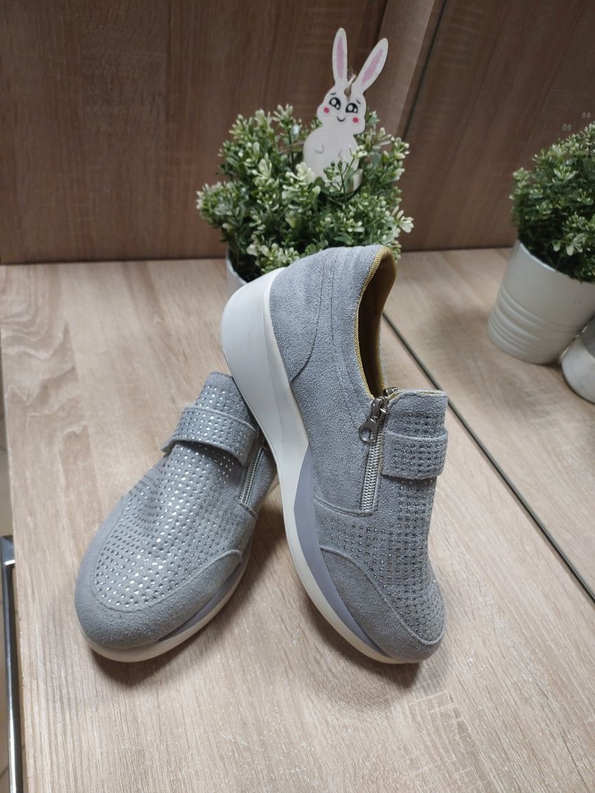 Nowe damskie buty