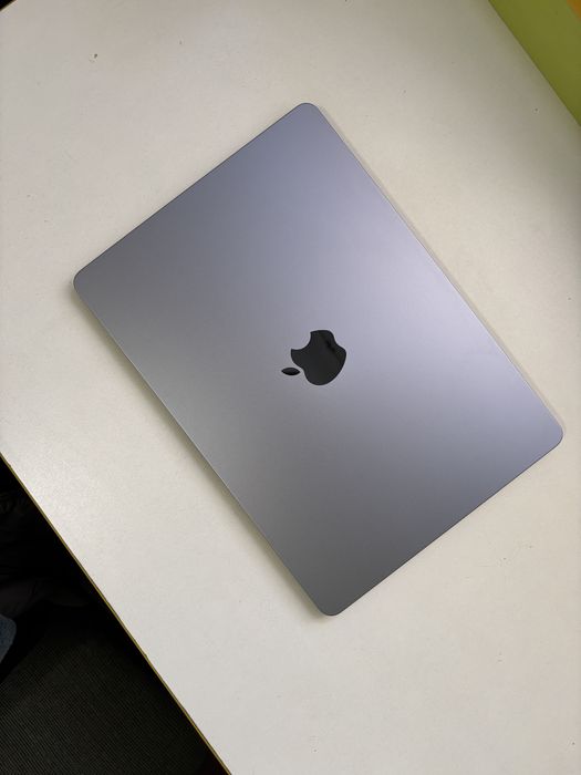 Macbook Air M2 2022 256 GB / 16 GB RAM