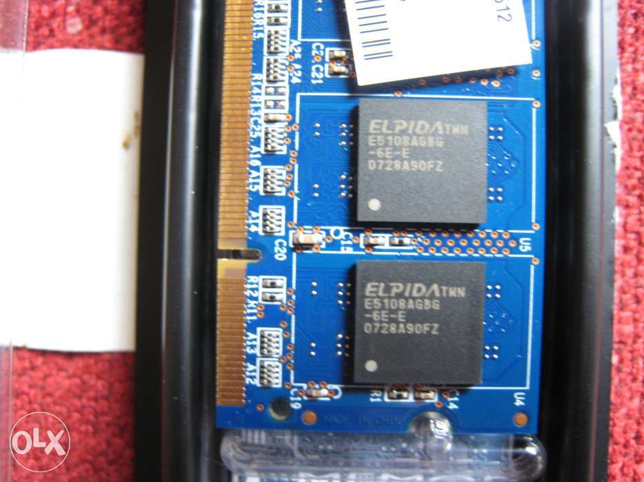 Memórias PC SO-DIMM DDR 2 1GB = 512MBx2 at 667 MHz