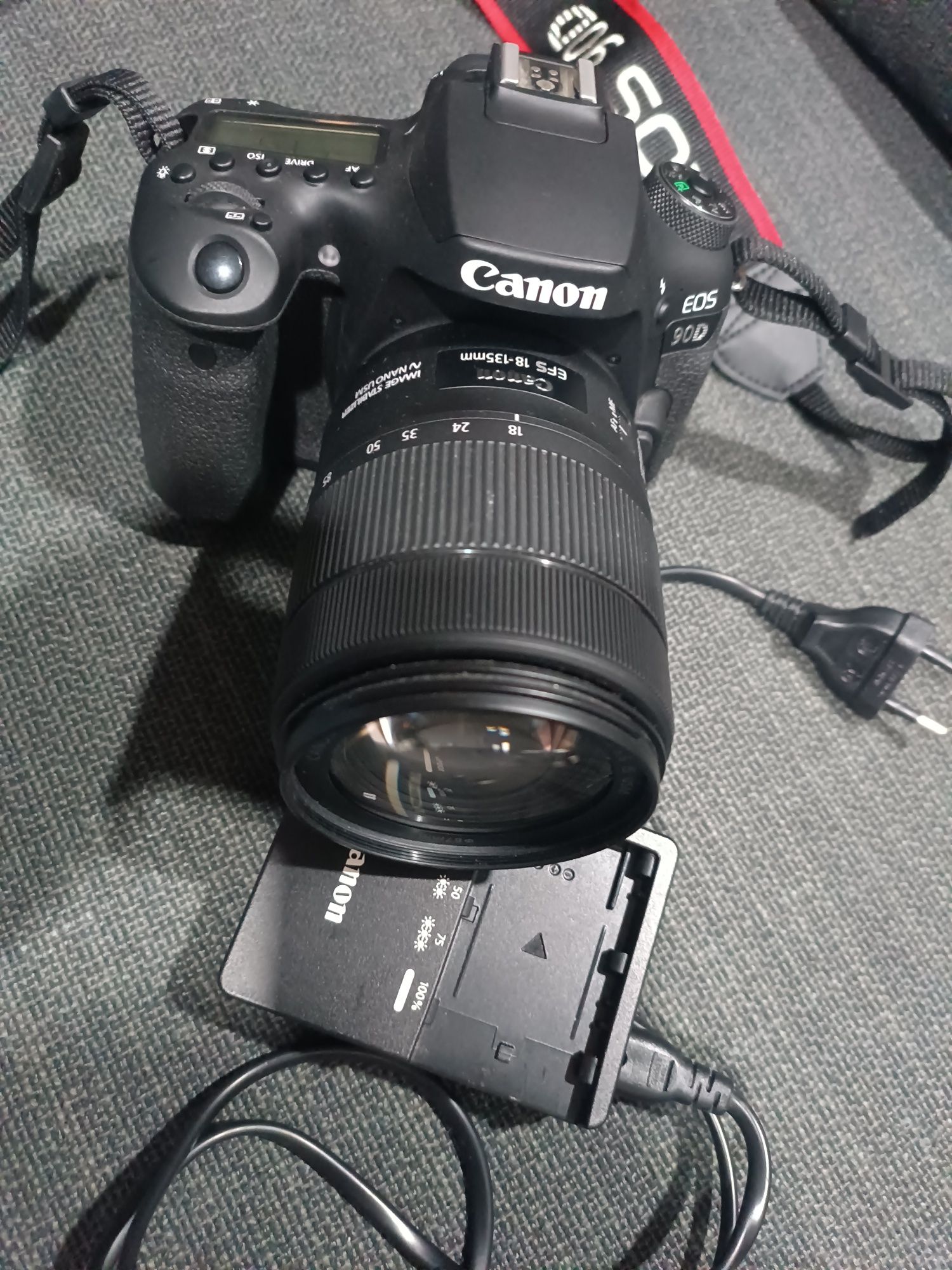 Câmara DSLR - Canon 90D