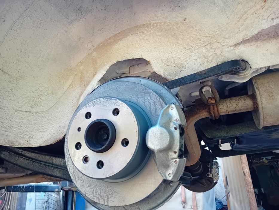 Mercedes-Benz /8 W115 220 Diesel 1979 – Restaurado