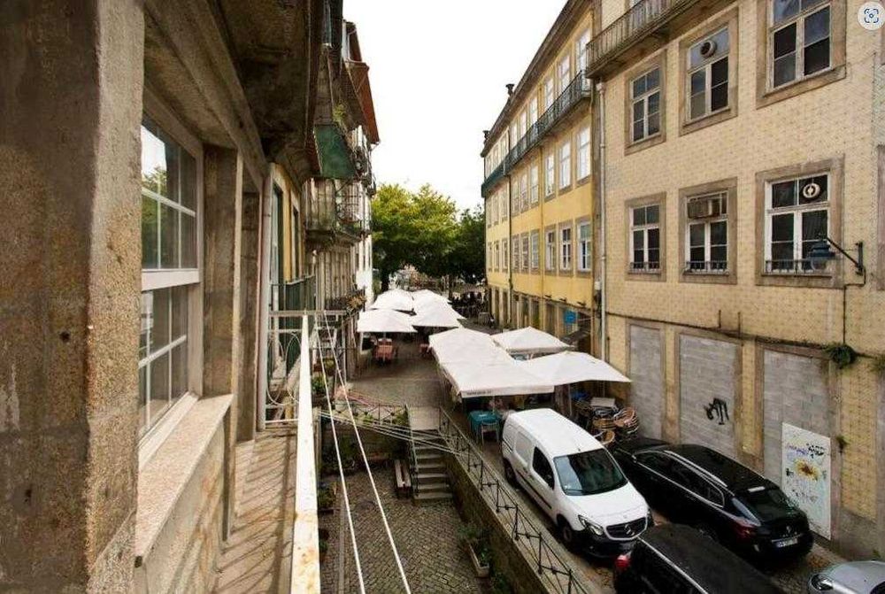 T0 na Ribeira com Licença de Alojamento Local – 30m²