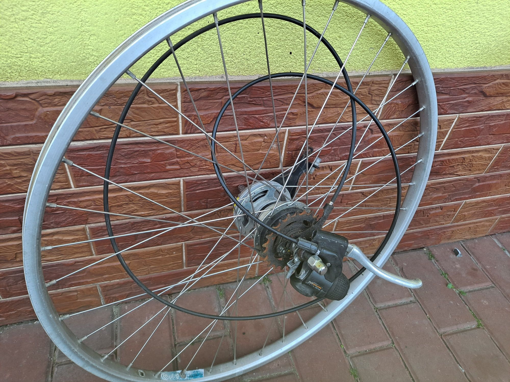 Kolo z piastą shimano nexus