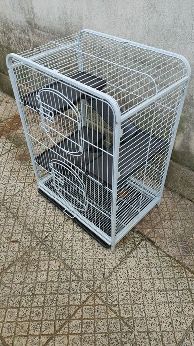 Gaiola nova para furões