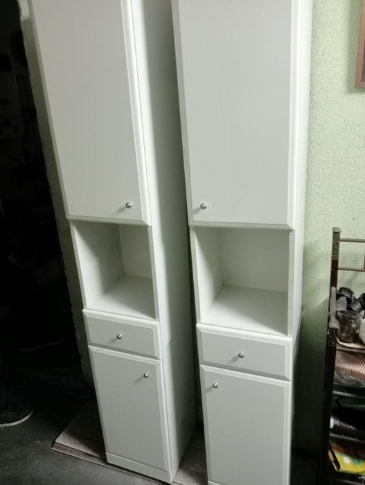 Dwie szafki łazienkowe