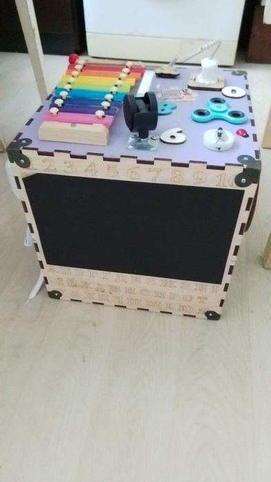 ЦІНУ ЗНИЖЕНО! Бізікуб 30Х30Х30 см розвиваючий куб, стан хороший