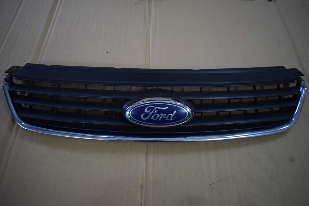 Grill atrapa chrom znaczek Ford C-max lift INNE CZĘŚCI