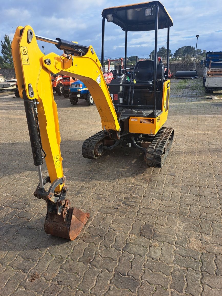 JCB 16C , 2020, 900horas. Ultimo modelo.