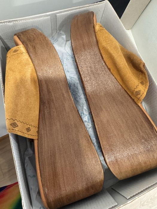 Sapato de salto alto nunca usado 40