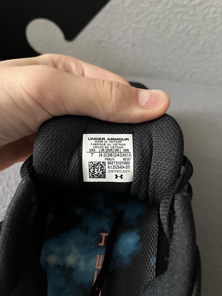 Buty Underarmour damskie