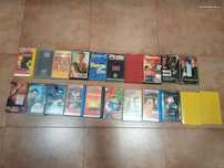 21 Cassetes de Vídeo originais, e 2 jogos originais para Playstation