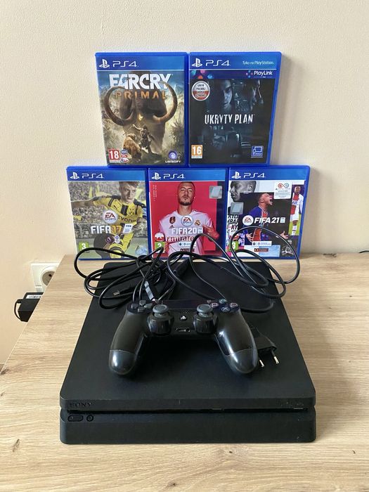 Konsola PlayStation 4 Slim 1TB (PS4) + pad, okablowanie, gry