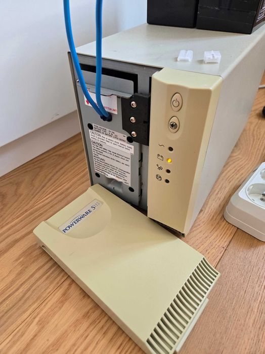 ДБЖ, Безперебійник, Інвертор Eaton PowerWare 5115 1000i (670Вт, синус)