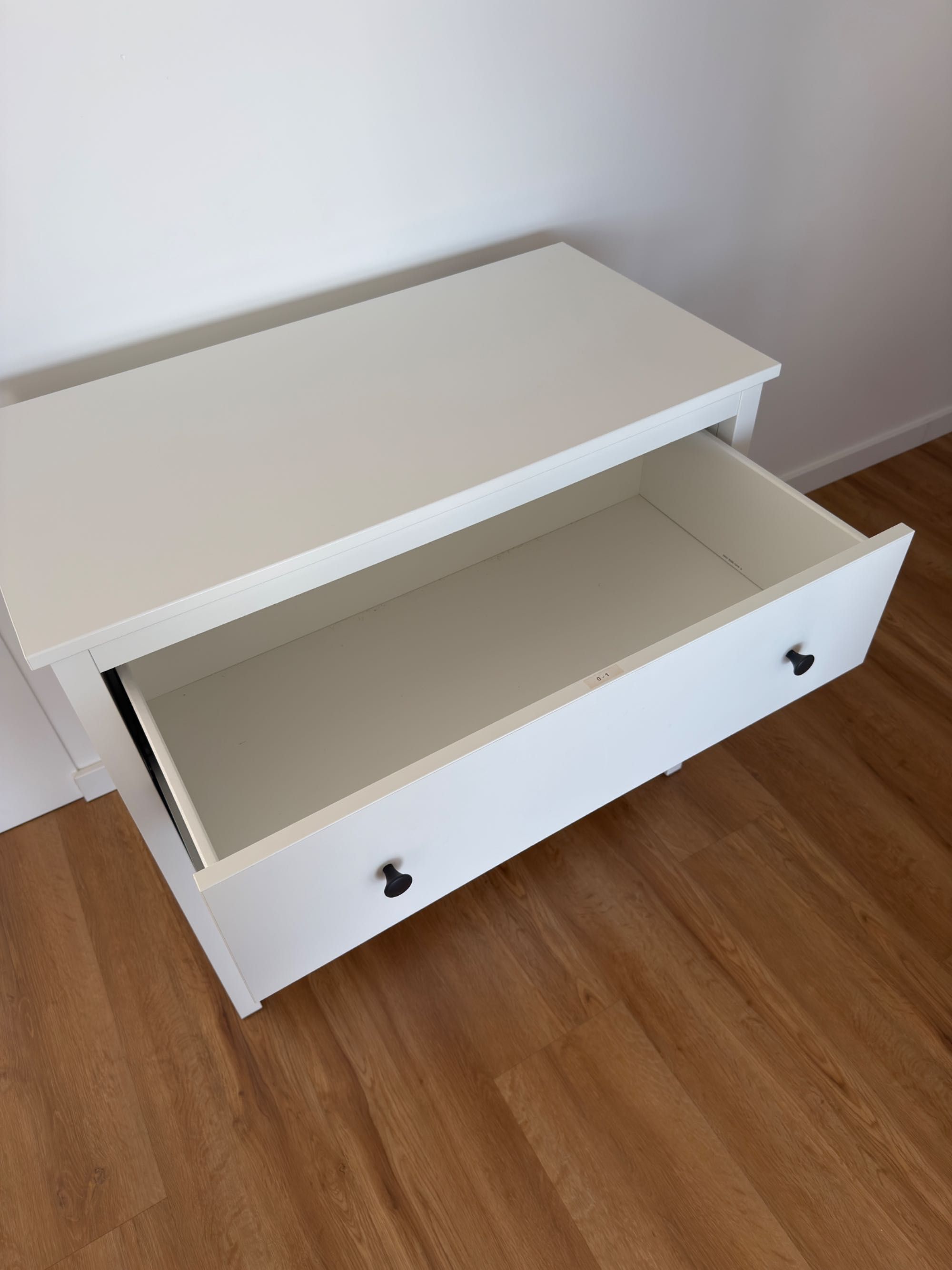 Cómoda IKEA Koppang