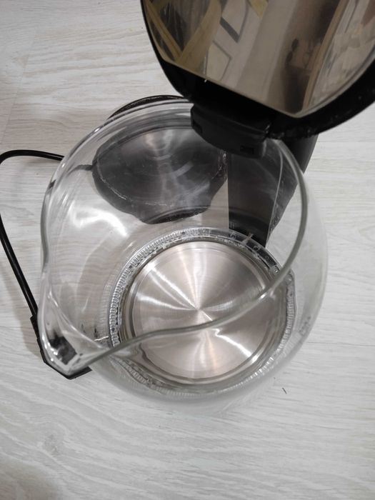 Електрочайник (неробочий)