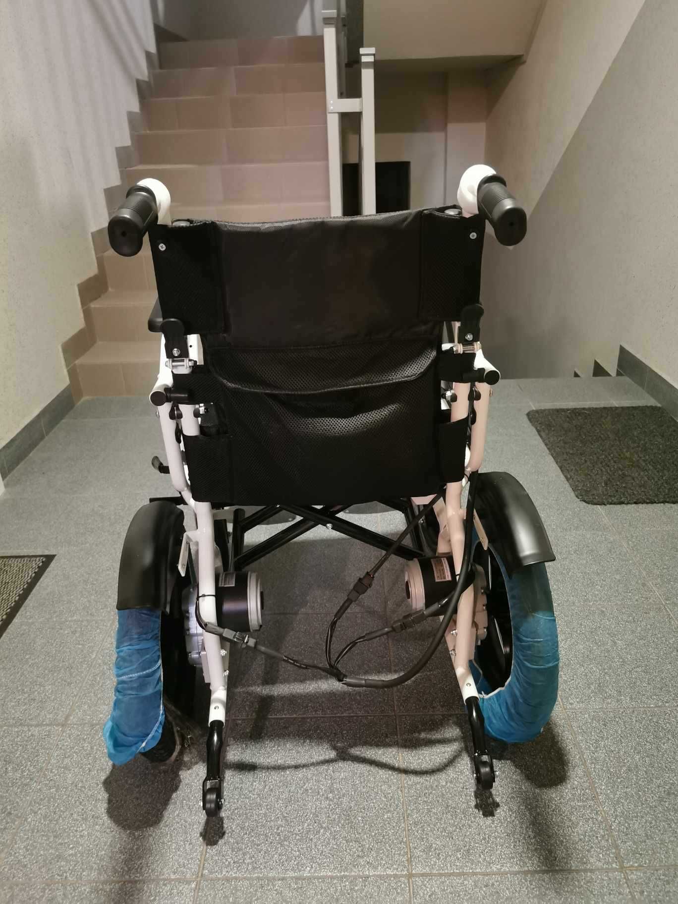 Wózek elektryczny inwalidzki AT52304