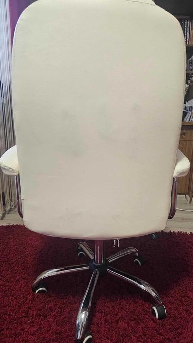 Fotel  obrotowy ekoskora