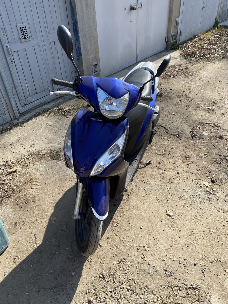 Продам Honda dio 110