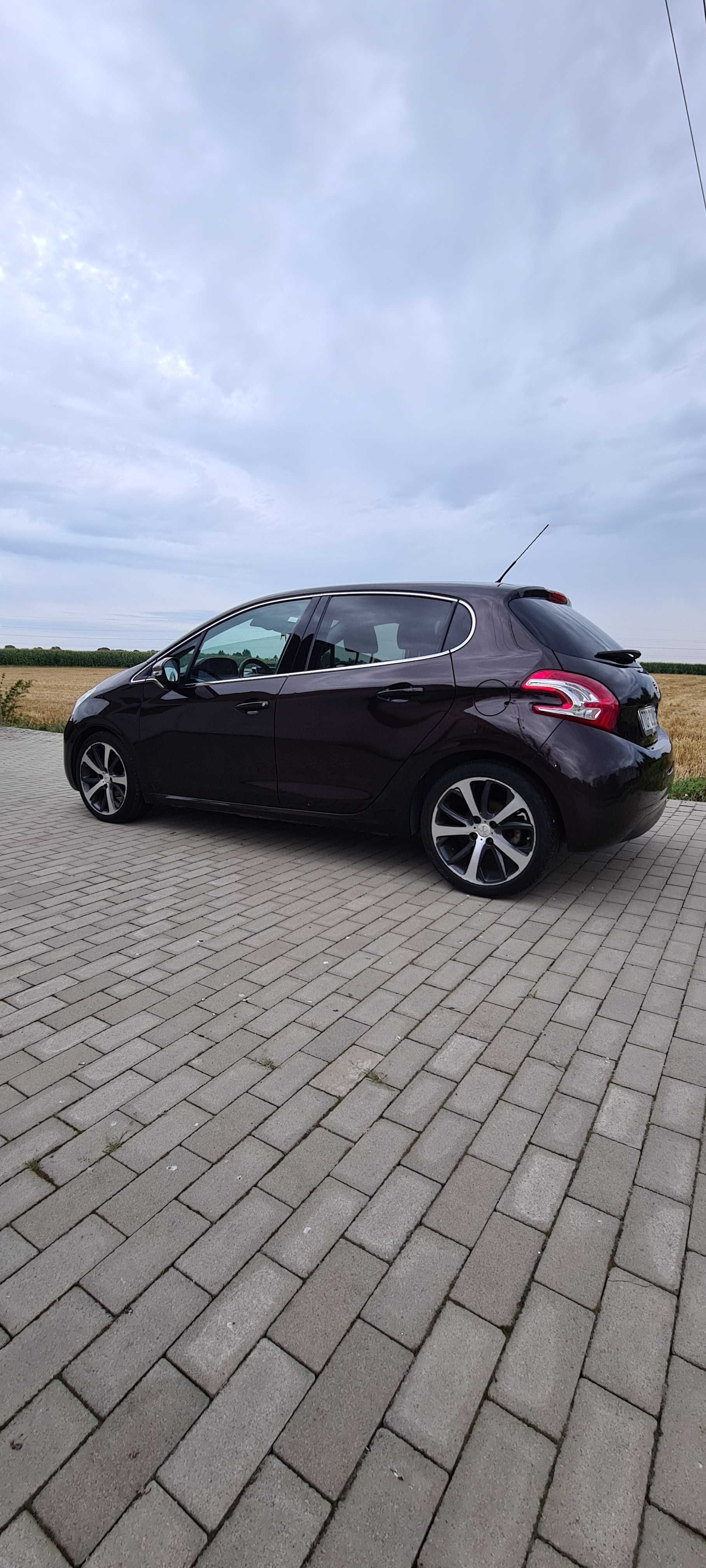 Peugeot 208 1.6 VTI JBL skóra