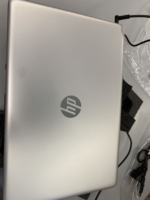 Portatil HP 15 i5 8Gb Windows 11