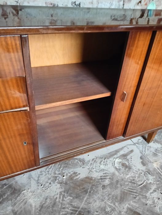 Komoda PRL połysk, nóżki