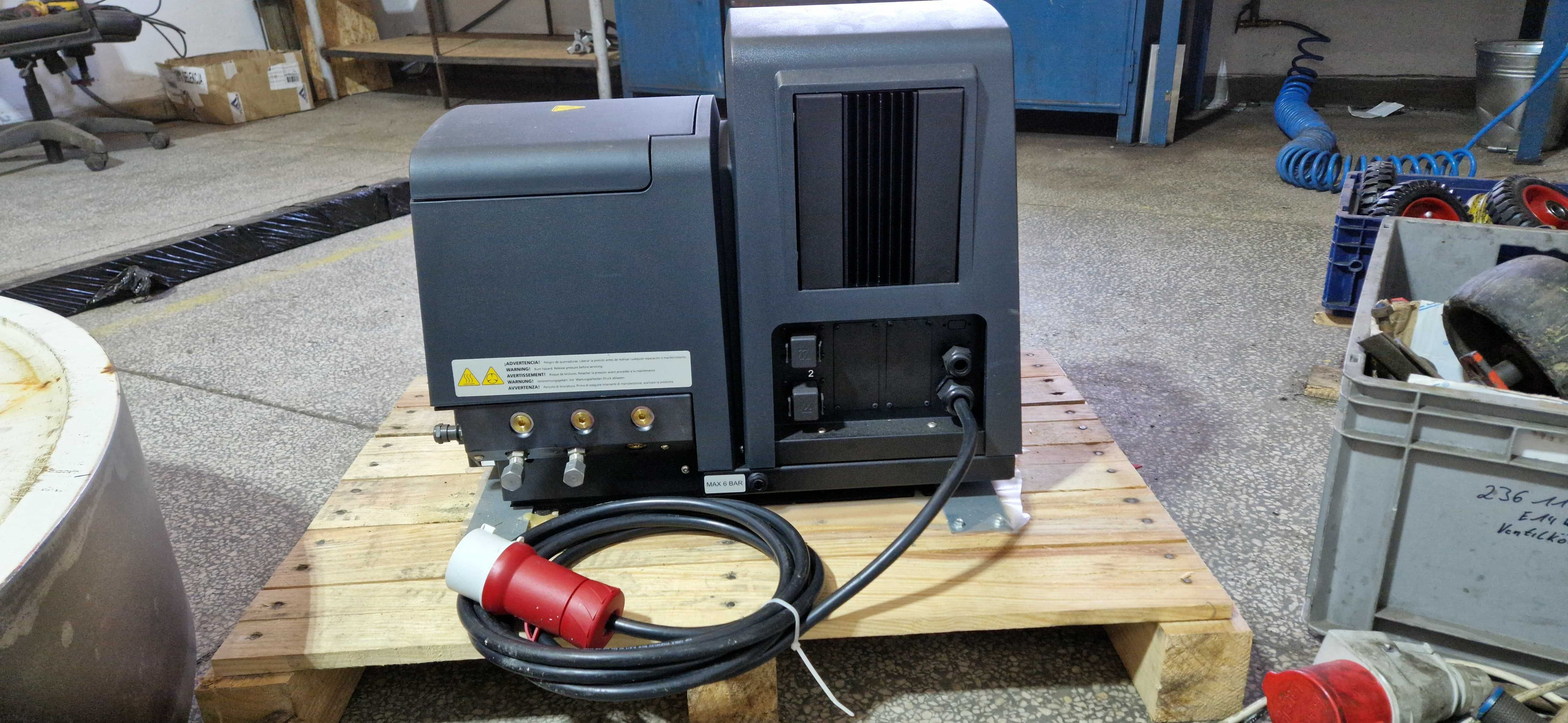Aplikator kleju termotopliwego