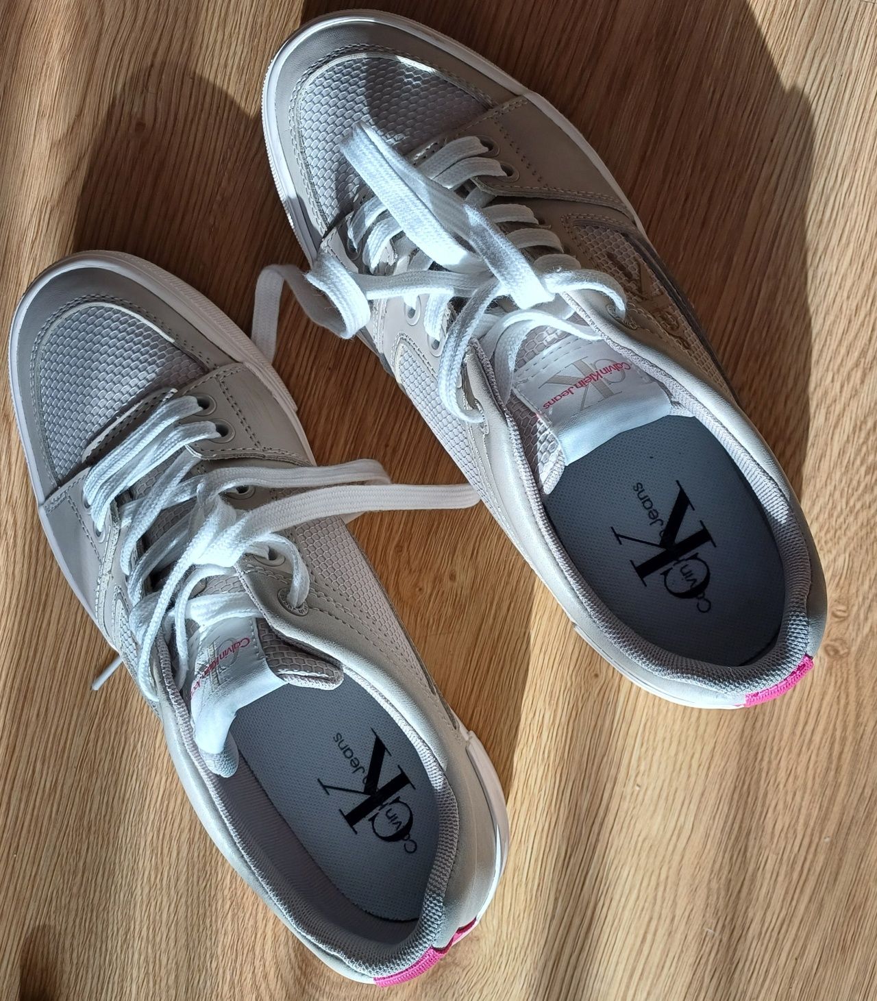 Sprzedam używane buty- jak nowe
