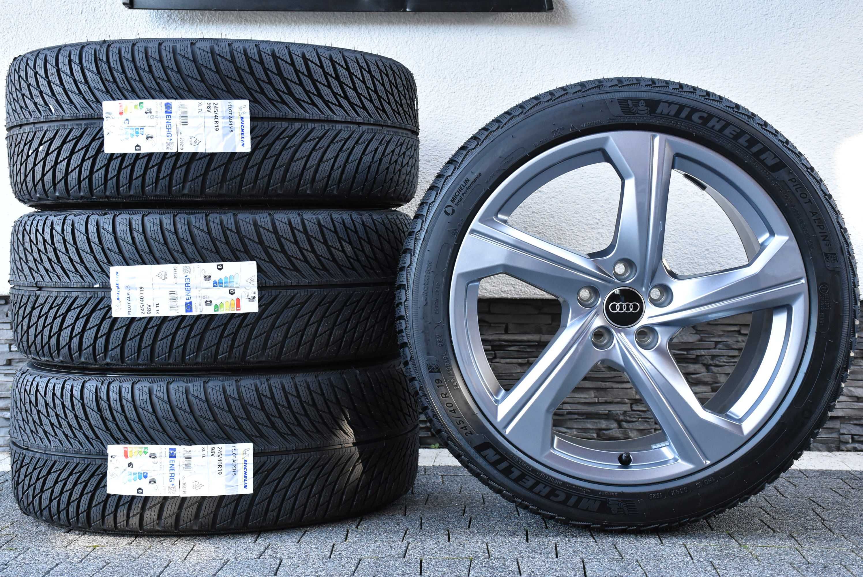 Nowe koła zimowe Audi A5 S5 B10 8B3 19" Nowy model Michelin 2025r