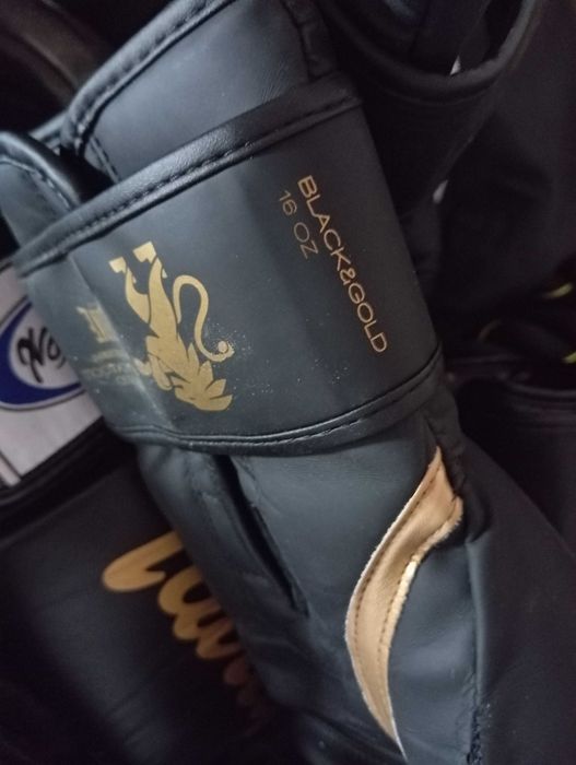 2 pares de luvas de boxe