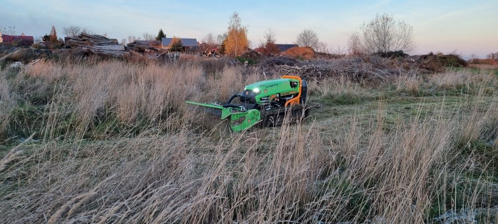 Mulczowanie nieużytków, koszenie trawy, miejsc trudnodostępnych, skarp