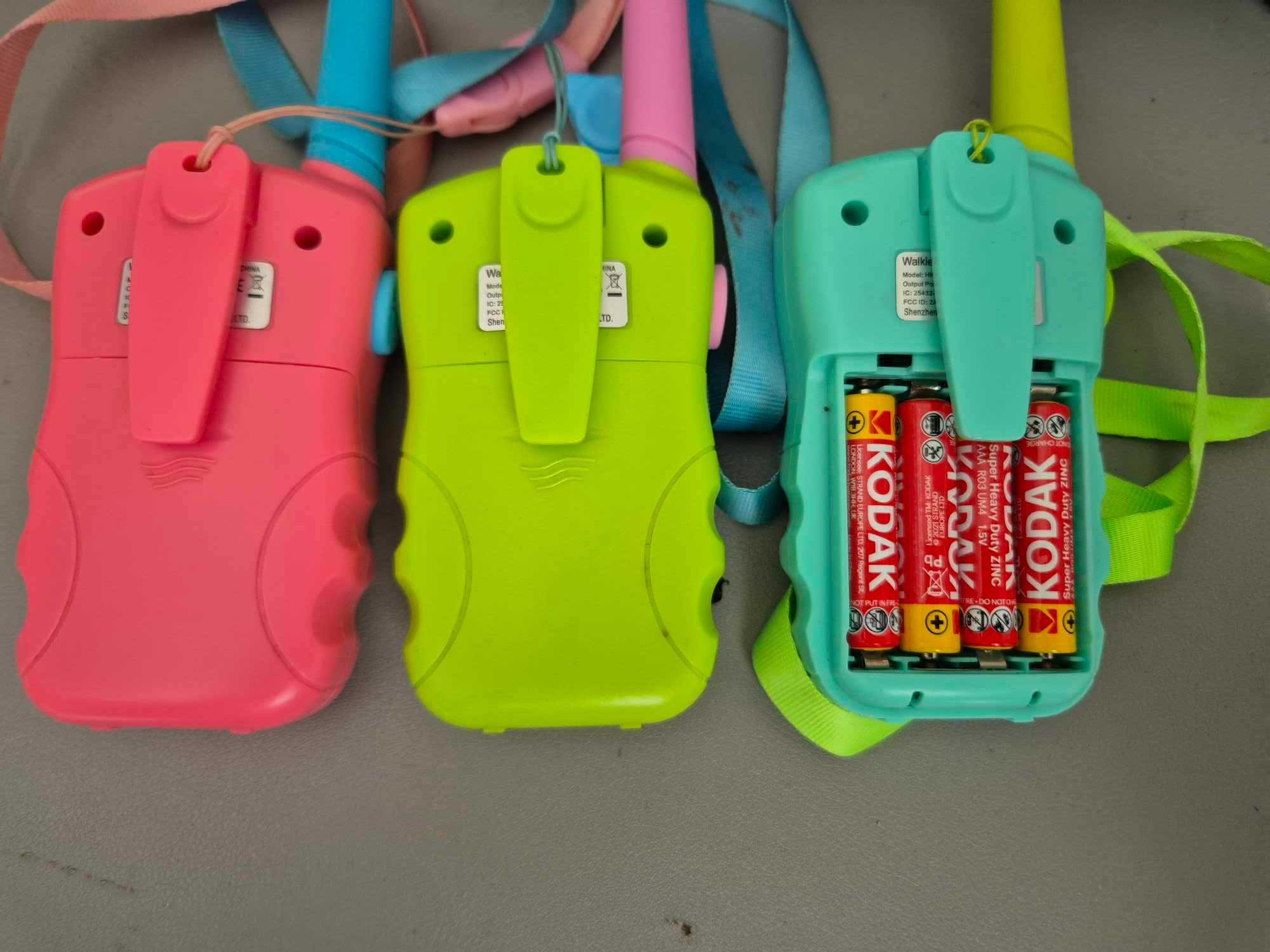 Walkie Talkie 3-pak, 8 kanałów 2-drożne radio zabawka z LCD