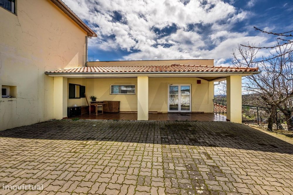 Moradia com Oportunidade de Investimento