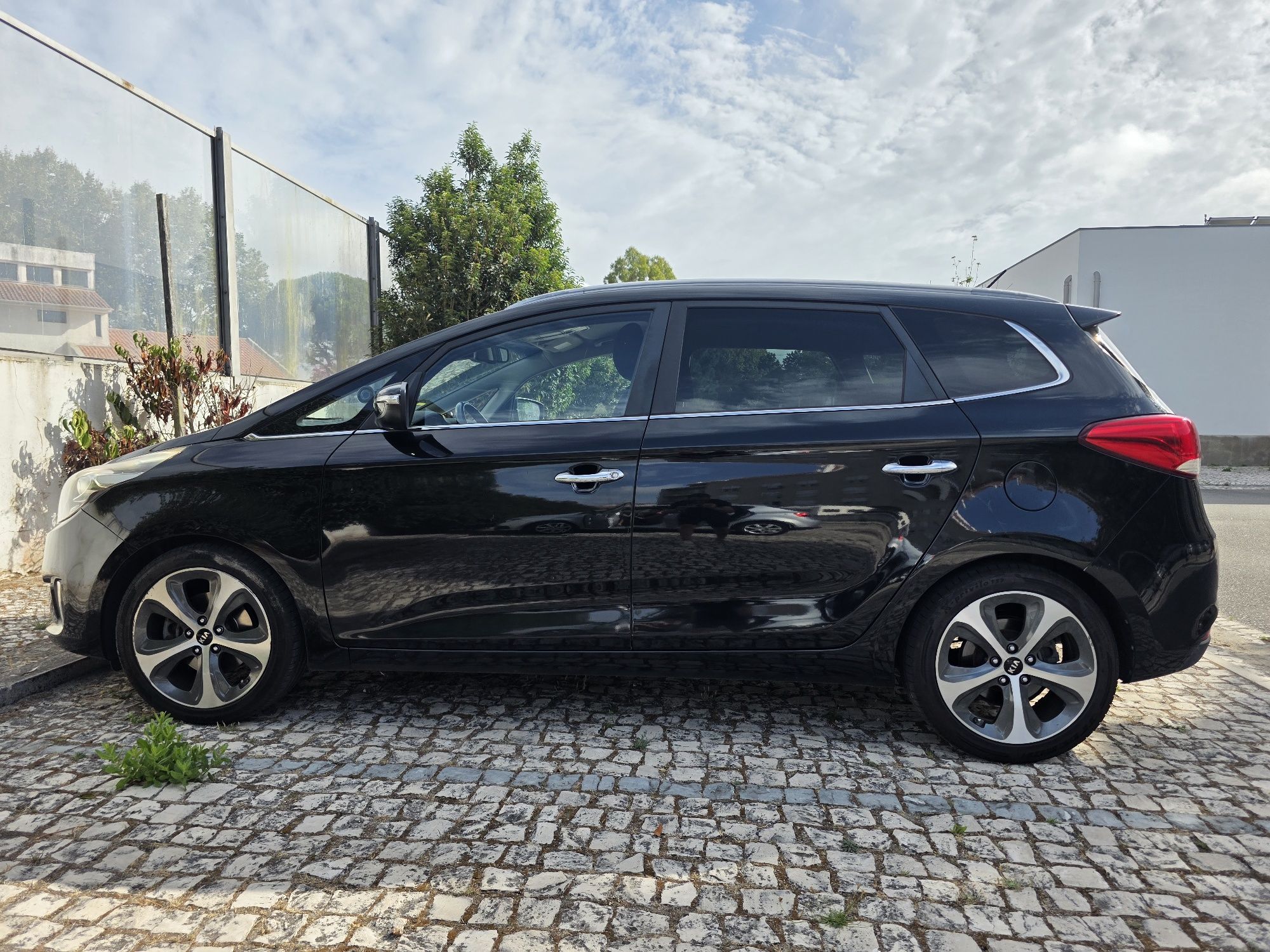 Melhor Negócio Nacional OPORTUNIDADE - Kia Carens 7 Lugares