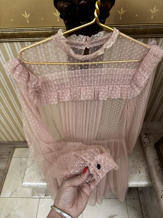 Ніжне легке плаття