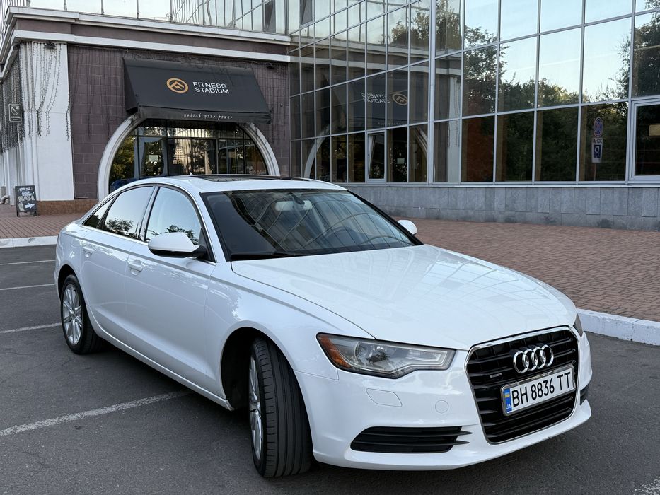 Продам авто Audi a6 c7 2015