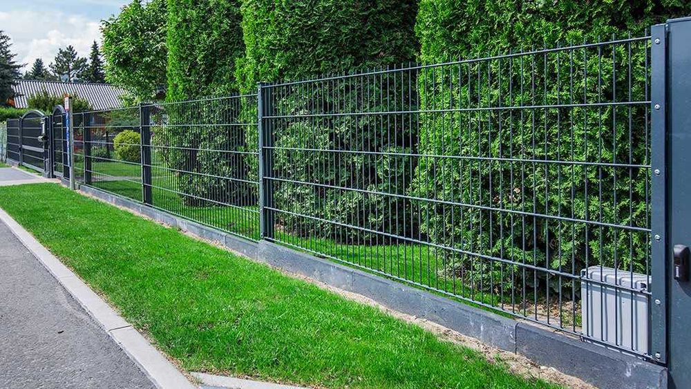 Ogrodzenie panelowe siatki siatka przęsła słupki podmurówka betonowa