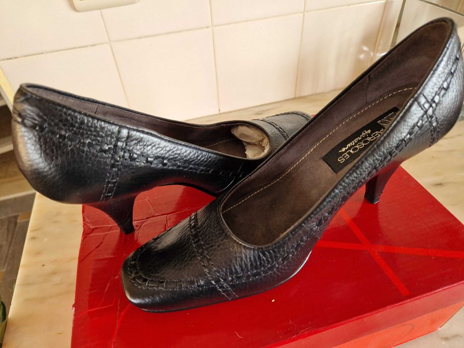 Sapatos senhora absolutame NOVOS marca aerossoles