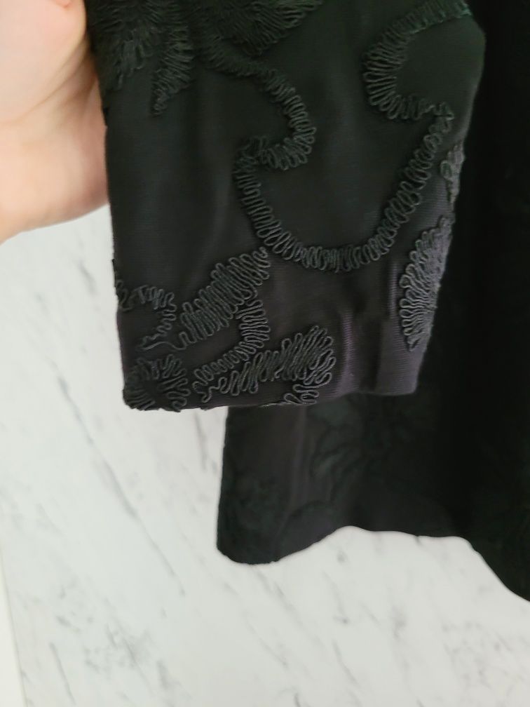 Bluza 34 XS oversize z wyszywanymi kwiatami haft rękawy ¾ minimalizm b