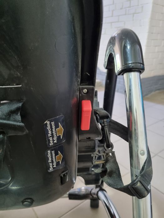 Продам б/в дитячий стілець для годування; детский стульчик для кормлен