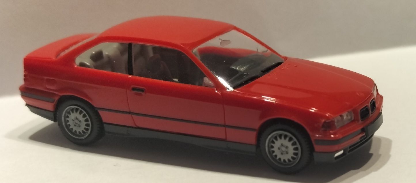 BMW E36 coupe 325i Herpa 1/87