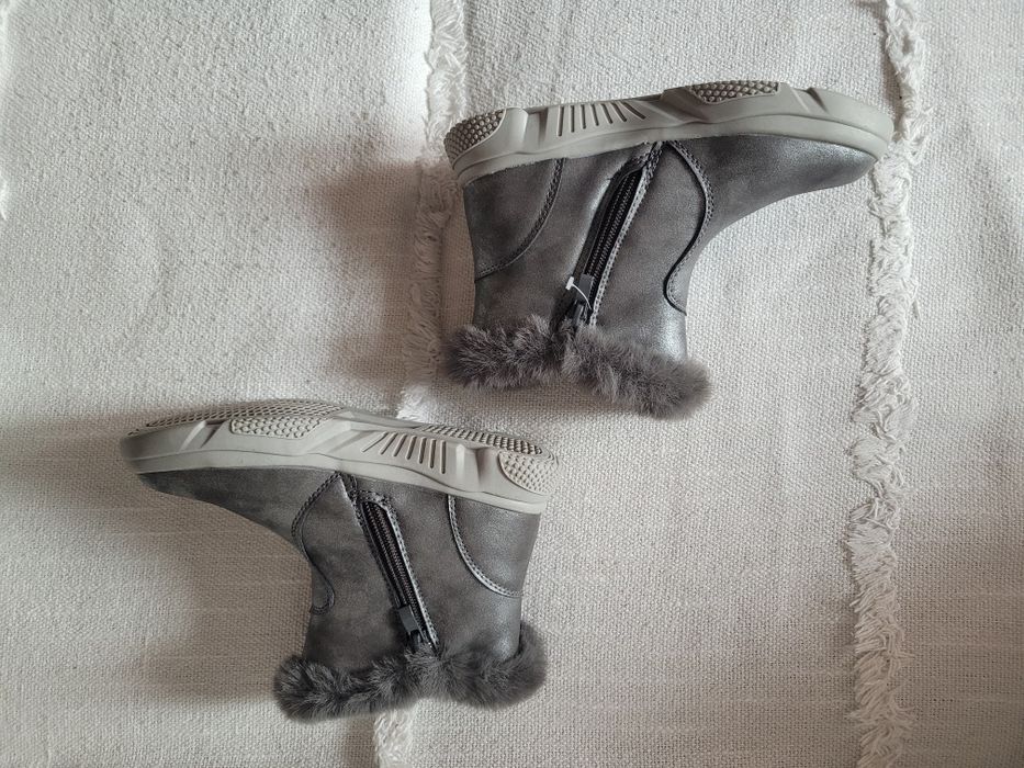 Nowe kozaki dziewczęce rozm.32