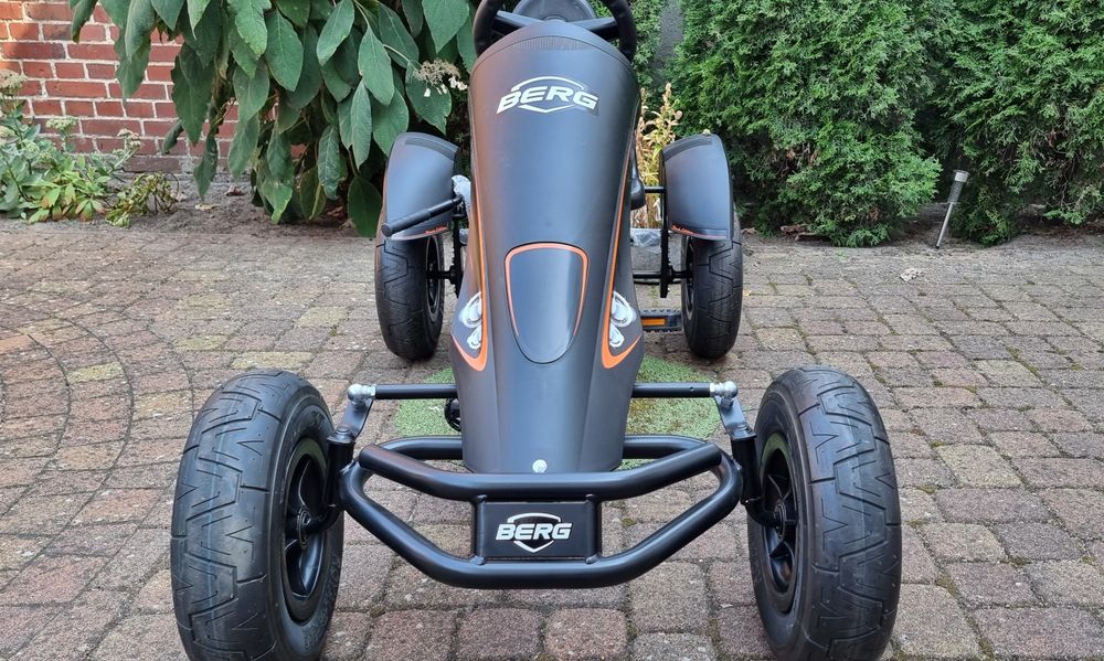 gokart Berg Black Edition ,BRF, 6-99 lat, powystawowy jak nowy