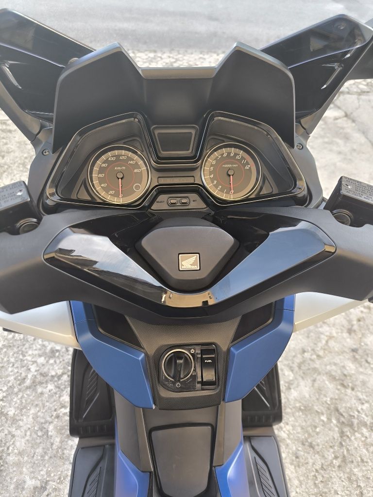 Honda Forza 125 excelente